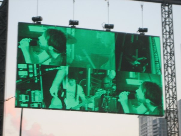 http://www.liquidpoker.net/staff/Daut/radiohead12.jpg