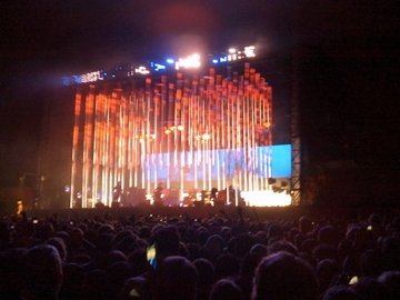 http://www.liquidpoker.net/staff/Daut/radiohead7.jpg