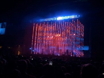 http://www.liquidpoker.net/staff/Daut/radiohead8.jpg