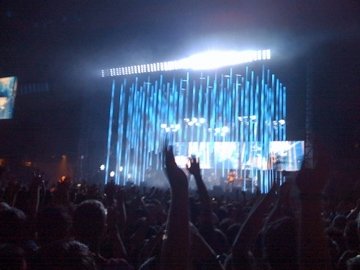 http://www.liquidpoker.net/staff/Daut/radiohead9.jpg